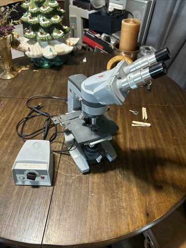 Illuminatore microscopio